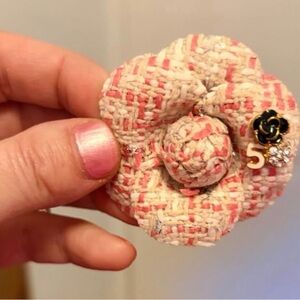 Camellia  Pink Tweed Flower Brooch